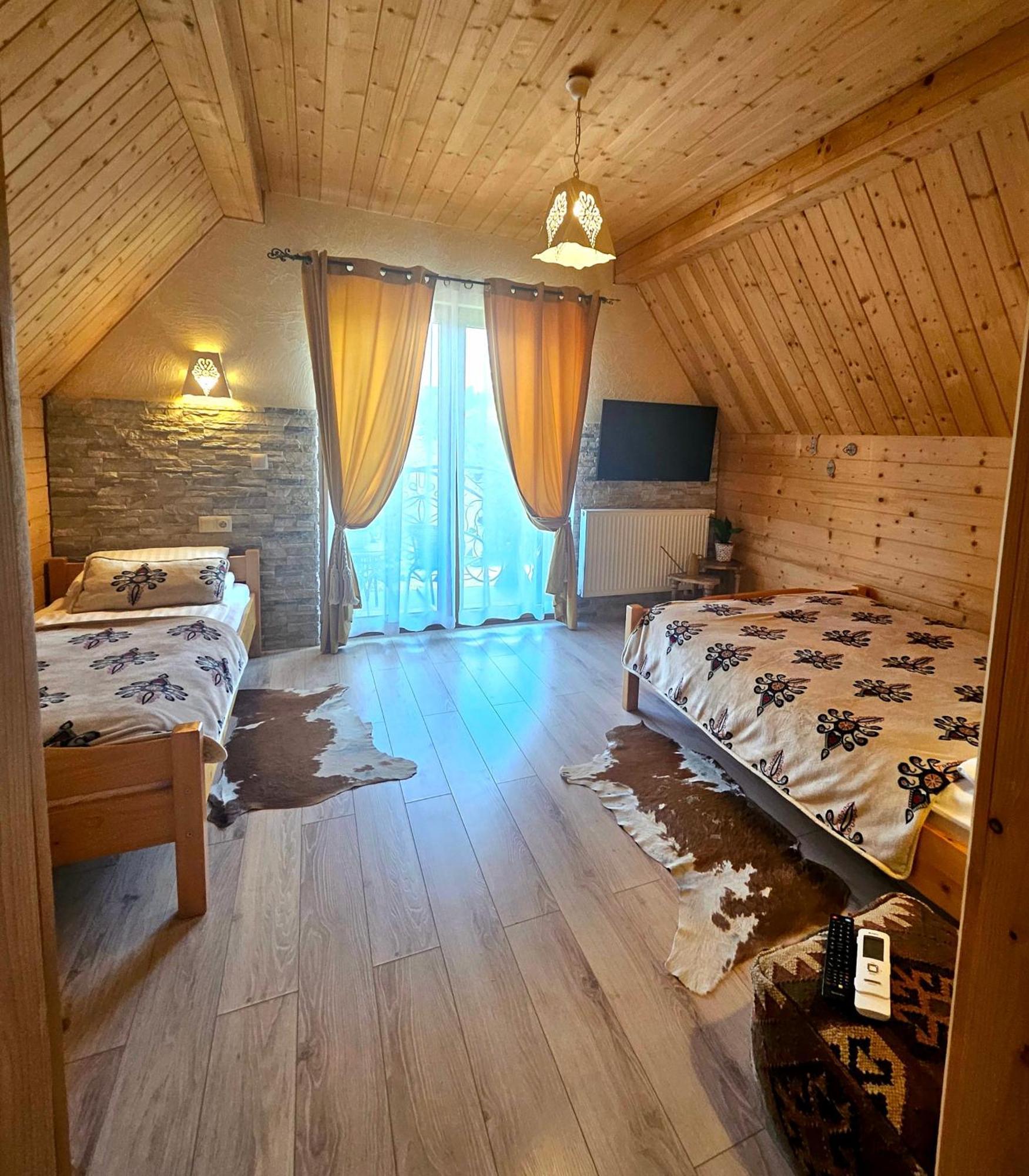 Goralska Chatka 2 Highland Cottage - Split Ac, Jacuzzi, Sauna, Private Parking, Mountains View, Garden, Zakopane Esterno foto